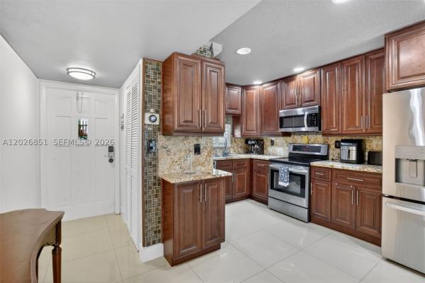 Hollybrook Golf & Tennis Club, 8941 S Hollybrook Blvd #205, Pembroke Pines, Florida 33025, image 3