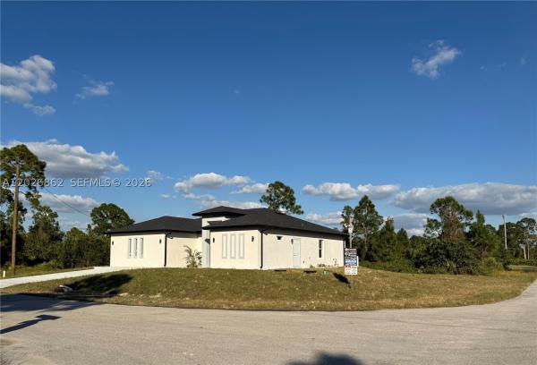 713 Da Vinci Ave S, Lehigh Acres, Florida 33974, image 2