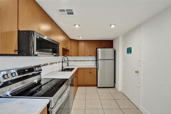 Bayview Palms, 1800 Sans Souci Blvd #435, North Miami, Florida 33181, image 1