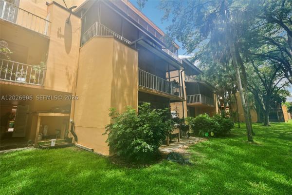 Lago West, 400 Commodore Dr #206, Plantation, Florida 33325, image 1