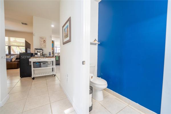 Kingman Commons, 2588 SE 2nd St, Homestead, Florida 33033, image 2