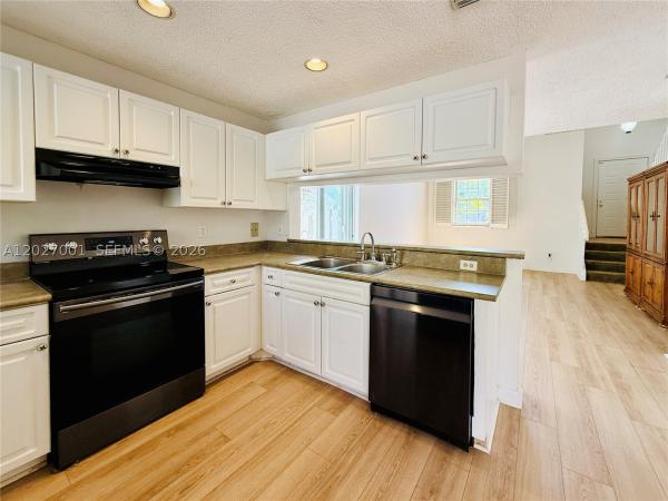 Quatraine At Jacaranda, 841 NW 98th Ave, Plantation, Florida 33324, image 3