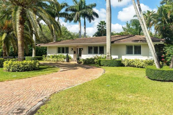 Coral Gables Country Club, 4750 Alhambra Cir, Coral Gables, Florida 33146, image 1