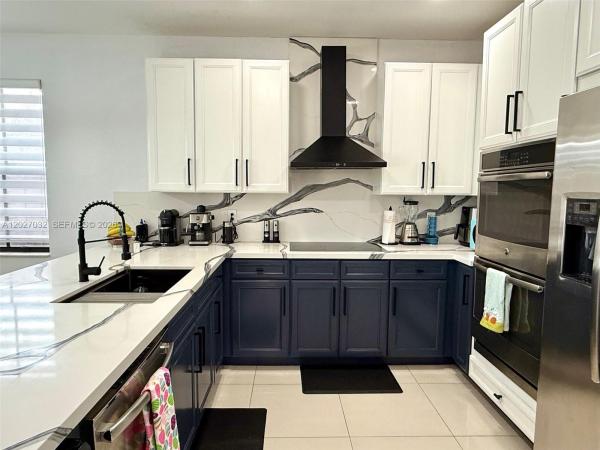 Isles At Grand Bay, 10060 NW 86th Ter, Doral, Florida 33178, image 2
