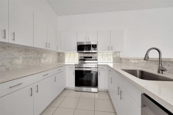 15558 SW 112th Dr, Unincorporated Dade County, Florida 33196, image 2