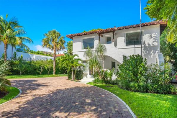 Pine Tree Drive, 4731 Pine Tree Dr, Miami Beach, Florida 33140, image 2