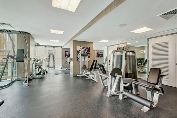 The Plaza On Brickell East, 950 Brickell Bay Dr #4504, Miami, Florida 33131, image 2