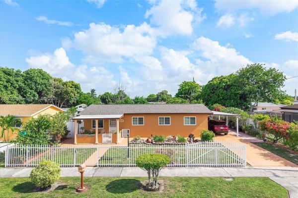 5540 NW 180th Ter, Miami Gardens, Florida 33055, image 1