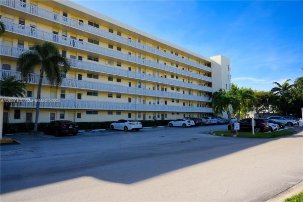 Point East, 2910 Point East Dr #M-609, Aventura, Florida 33160, image 2