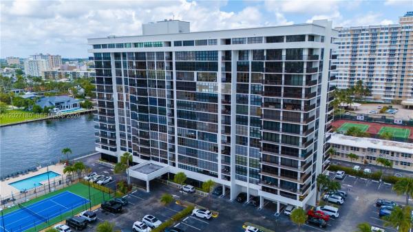 Avant Garde, 2017 S Ocean Dr #1104, Hallandale Beach, Florida 33009, image 2
