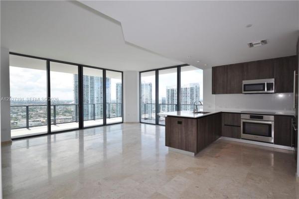 Reach Brickell City Centre, 68 SE 6th St #2812, Miami, Florida 33131, image 2