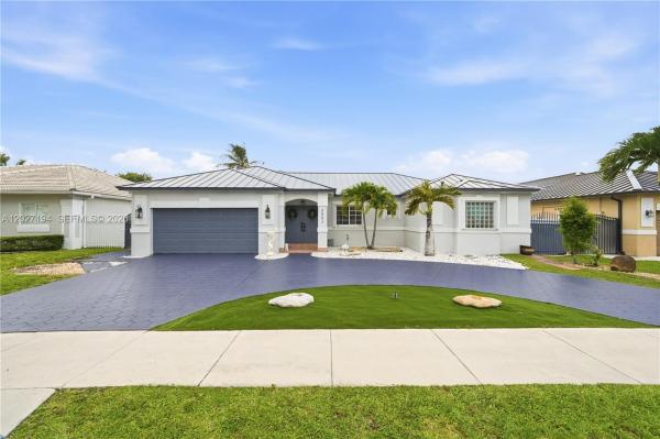 8883 NW 176th St, Hialeah, Florida 33018, image 1