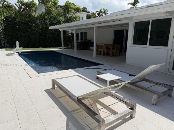 Biscayne Key Estates, 665 Allendale Rd, Key Biscayne, Florida 33149, image 1