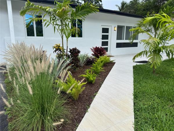 8305 SW 117th Ter, Unincorporated Dade County, Florida 33156, image 1