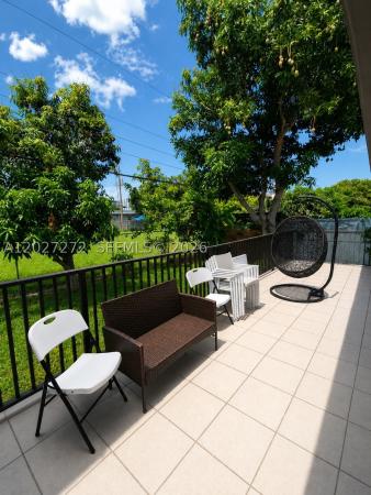 Anderson Villas, 1101 NE 2nd St, Hallandale Beach, Florida 33009, image 2