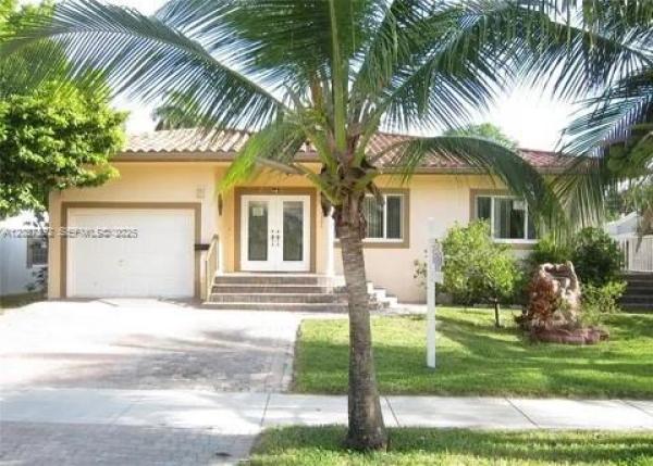 Anderson Villas, 1101 NE 2nd St, Hallandale Beach, Florida 33009, image 1