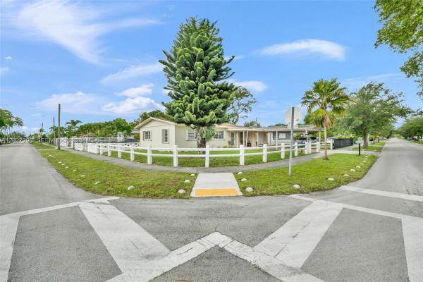 1900 NW 131st St, Unincorporated Dade County, Florida 33167, image 1