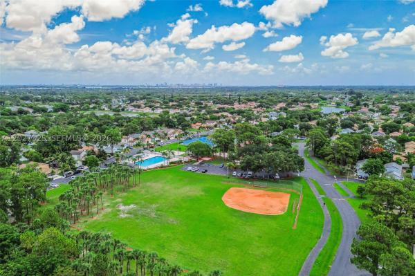 Wyndham Park At Victoria Woods, 6188 Azalea Cir, West Palm Beach, Florida 33415, image 2