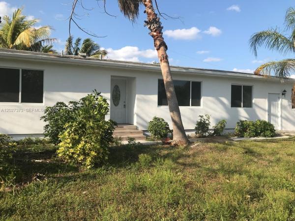 3327 Sapphire Rd, Lake Worth, Florida 33462, image 1