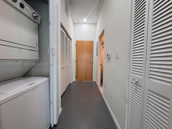 Vizcayne South, 253 NE 2nd St #324, Miami, Florida 33132, image 2