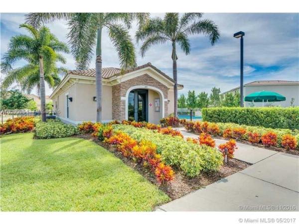 311 NE 194th Ln, Unincorporated Dade County, Florida 33179, image 1