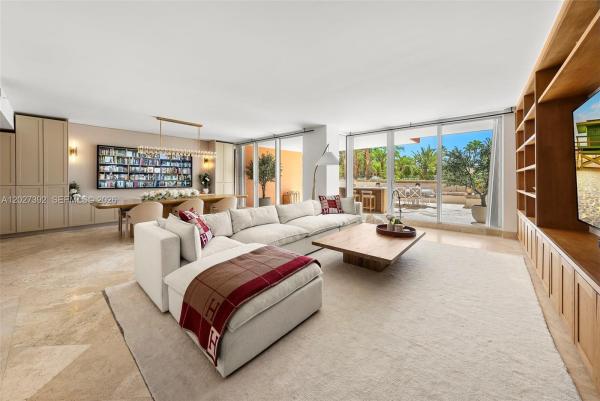 Club Tower, 785 Crandon Blvd #205, Key Biscayne, Florida 33149, image 1