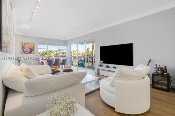 Waterview 1, 20505 E Country Club Dr #143, Aventura, Florida 33180, image 2