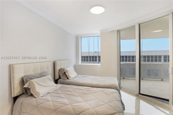 Green Diamond, 4775 Collins Ave #1804, Miami Beach, Florida 33140, image 2
