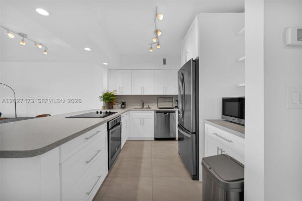 Seacoast 5700, 5700 Collins Ave #5J, Miami Beach, Florida 33140, image 2