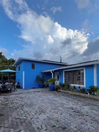 1300 NE 203rd St, Unincorporated Dade County, Florida 33179, image 1