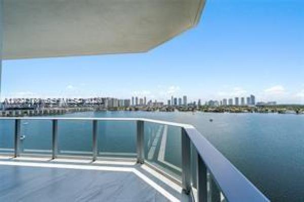 The Reserve At Marina Palms, 17111 Biscayne Blvd #1210, North Miami Beach, Florida 33160, image 2