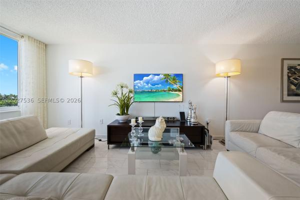 The Greynolds Park Club, 17890 W Dixie Hwy #603, North Miami Beach, Florida 33160, image 3