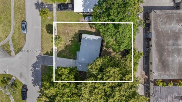 Margate Gardens, 5808 Seton Dr, Margate, Florida 33063, image 2