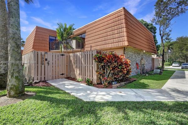 The Village At Harmony Lake, 1532 W Harmony Lake Cir, Davie, Florida 33324, image 1