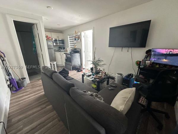 College, 685 SW 7th Ter, Dania Beach, Florida 33004, image 1