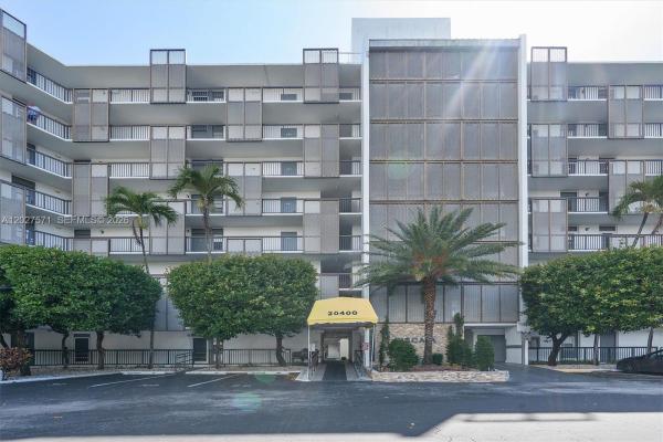 Biscaya, 20400 W Country Club Dr #214, Aventura, Florida 33180, image 2