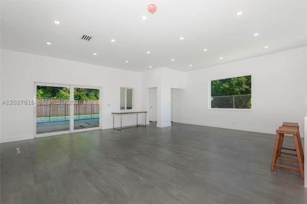 651 NE 172nd St, Unincorporated Dade County, Florida 33162, image 1