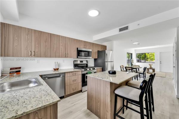 155 Nw 160th St #TH 5, North Miami Beach, Florida 33169, image 1