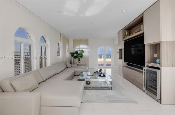 Ocean Tower, 799 Crandon Blvd #PH-8, Key Biscayne, Florida 33149, image 2