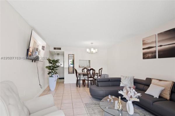 El Cid, 5201 NW 7th St #105, Miami, Florida 33126, image 1