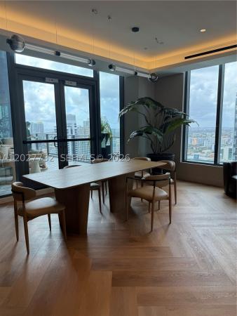 121 NE 5th St #1809, Miami, Florida 33132, image 1