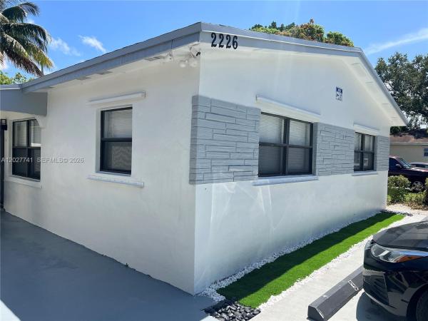 Liberia, 2226 Cody St #1-2, Hollywood, Florida 33020, image 2