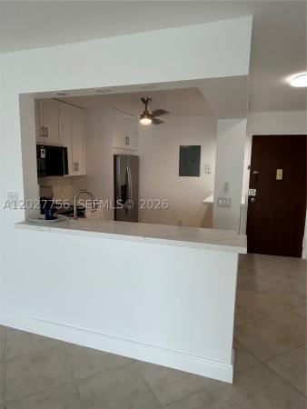 Normandy Shores Yacht & Country Club, 110 S Shore Dr #4E, Miami Beach, Florida 33141, image 2