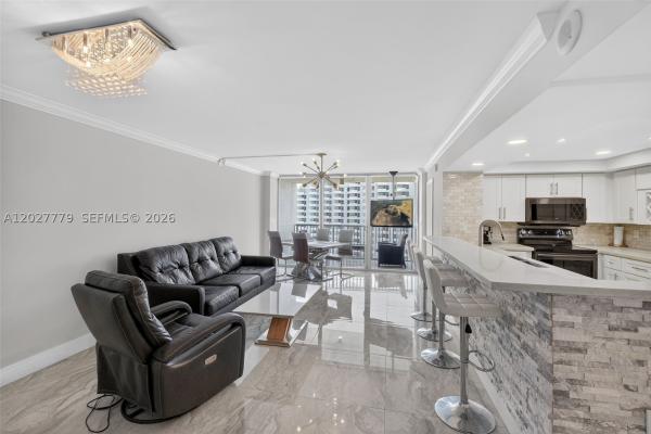 Mirasol Ocean Towers, 2655 Collins Ave #1407, Miami Beach, Florida 33140, image 2