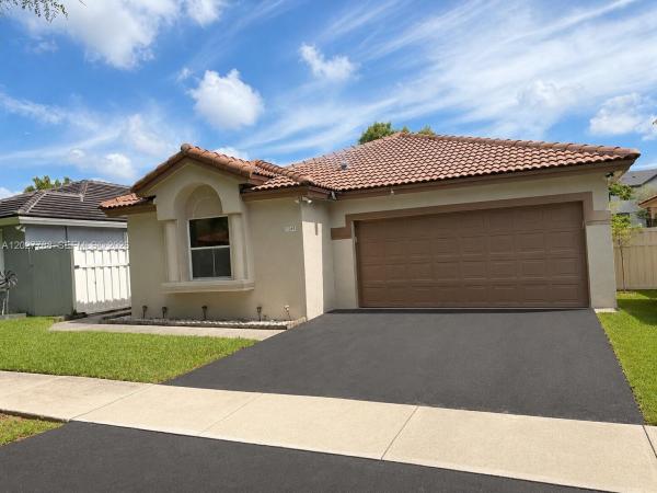 7249 Nw 1st Mnr, Plantation, Florida 33324, image 1
