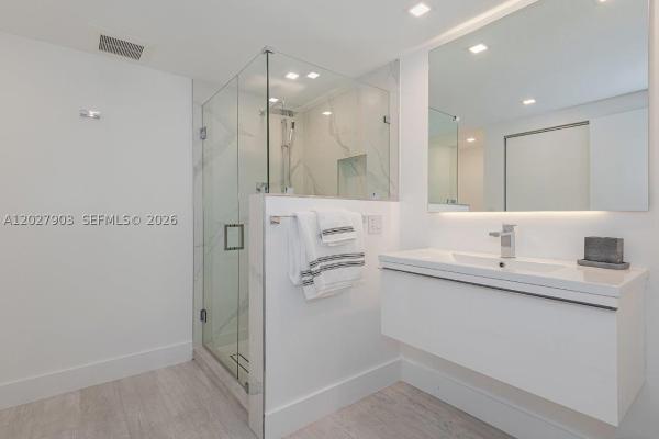 Roney Palace, 2301 Collins Ave #739, Miami Beach, Florida 33139, image 2