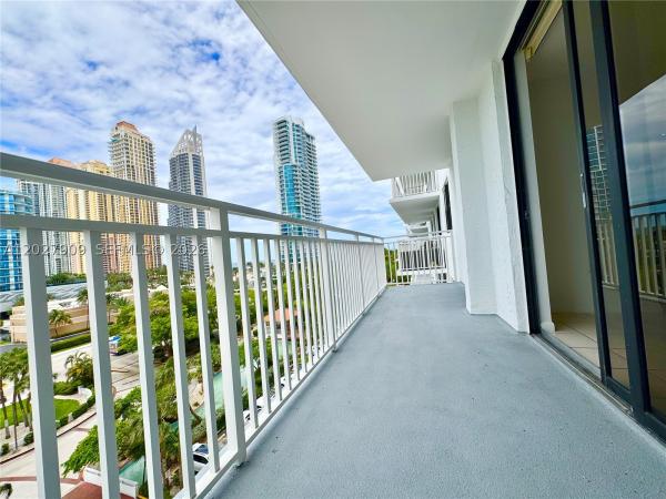 Winston Towers 600, 210 174th St #716, Sunny Isles Beach, Florida 33160, image 1