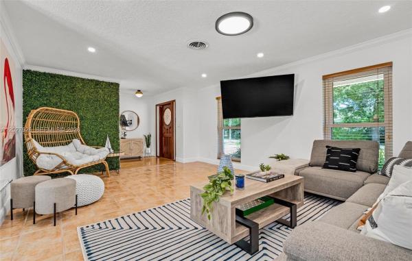 Imperial Point, 6421 NE 22nd Ave, Fort Lauderdale, Florida 33308, image 1