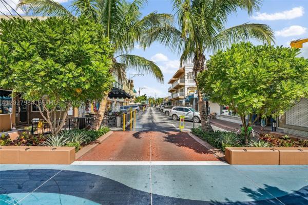 429 NE Tradewind Ln #305, Fort Pierce, Florida 34996, image 1