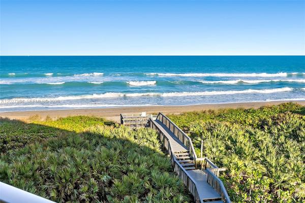 429 NE Tradewind Ln #305, Fort Pierce, Florida 34996, image 1